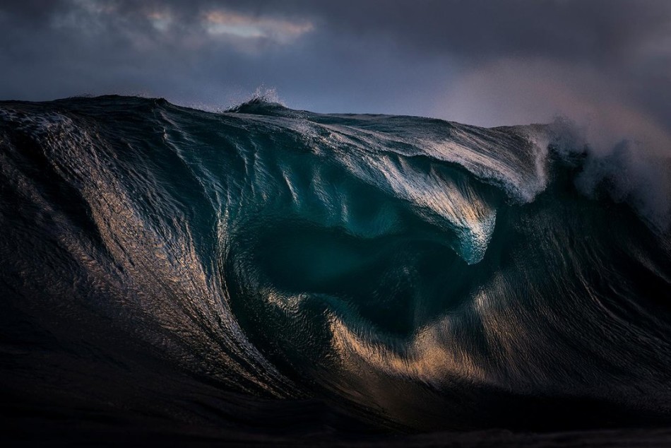 �����ߣ�Ray Collins��ͨ�������ĺ�������Ĺ⡣