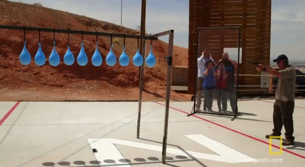 ���ǣ��ӵ��䴩��3��ˮ��󣬱�ˮ���壬ͣ���ڵ�4��ˮ��