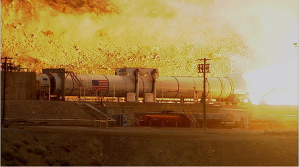 美国NASA成功测试新型火箭推进器(Space Launch System,SLS)