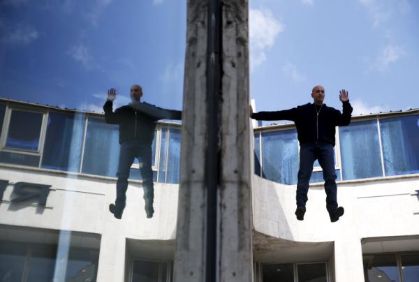 ��ɫ��ħ��ʦHezi Dean������������