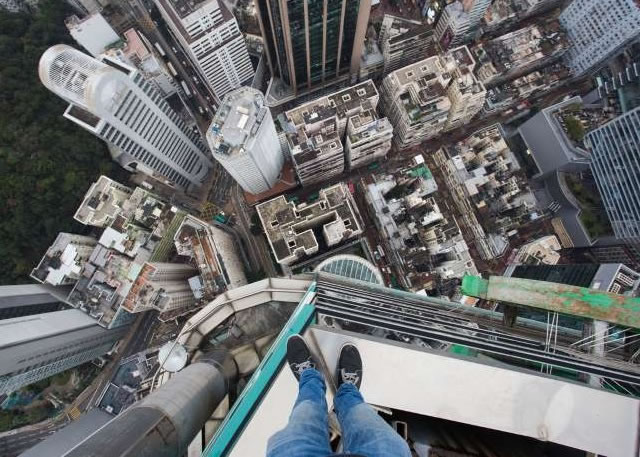 ��л��˹������Ǳ��ͭ������԰��̨