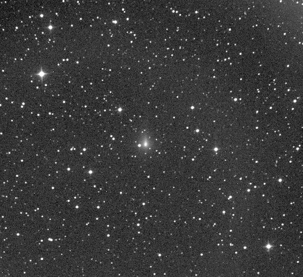 新SOHO彗星,可见较明显的彗尾