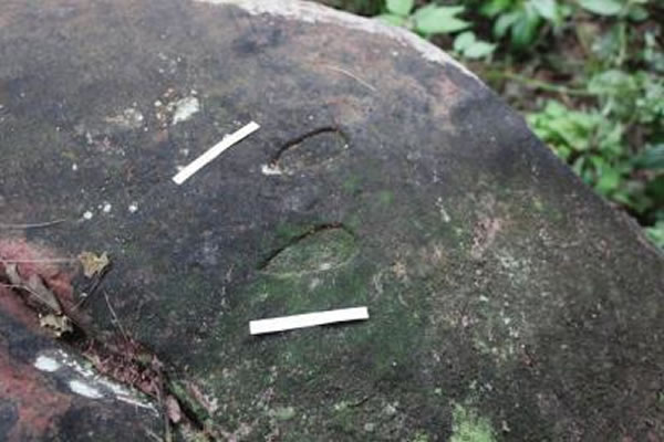 �����ع��羳�ڷ��ֵ����������㼣��ʯ