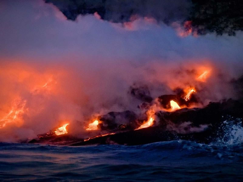 研究发现当时火山猛烈喷发,释放出大量二氧化碳,导致海洋变酸,结果地球上90%的海洋生物与三分之二的陆地生物灭绝。