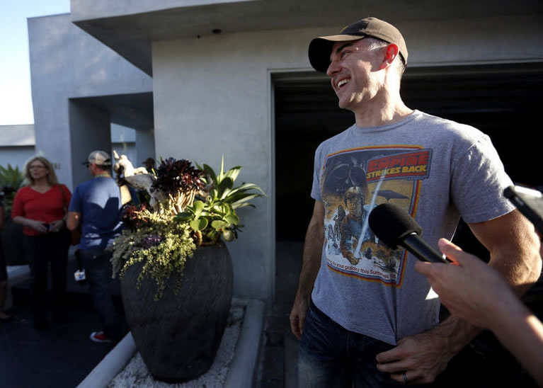 �����º��ܷã�����������