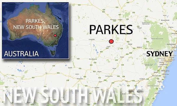 ����˹��PARKES������̨�ľ���λ�ã������ڰĴ�������������ʿ����˹�򱱲�����һ�������Զ������̨��2007�꣬����˹�����Զ����һ��̽�⵽�������ߵ籬������