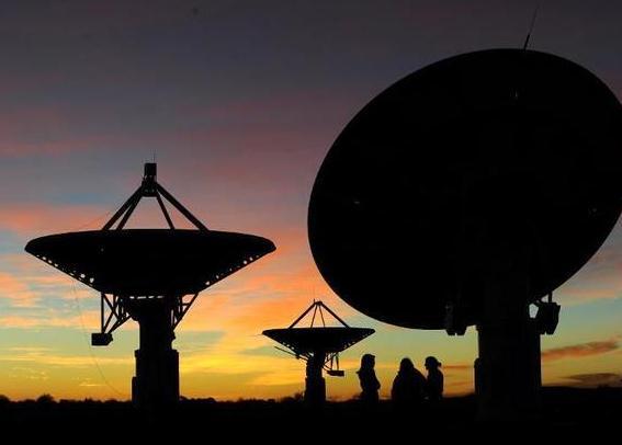 天文学家接收到10次来自外太空的古怪无线电信号