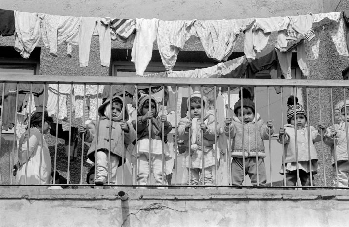 �ڴ��ƻ��������������Ķ�ͯ���ֳ�ѹ����Ӧ�ĸı�