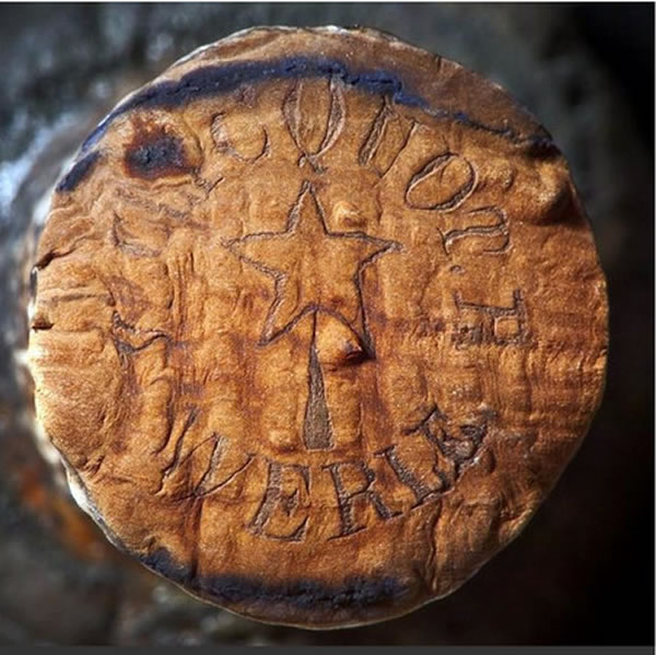 研究员从瓶塞查出香槟品牌