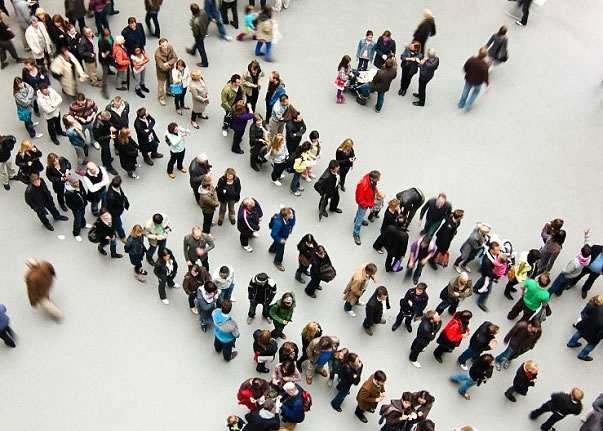 ��û�������ߵ�����¿��Կ��ǵ��󷽵Ķ����Ŷӡ�