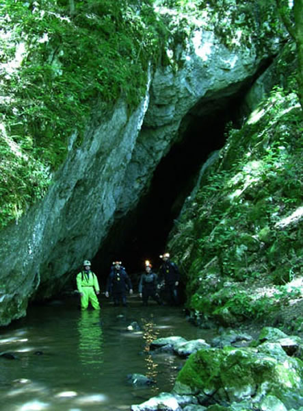 罗马尼亚Peştera cu Oase 洞穴(付巧妹供图)