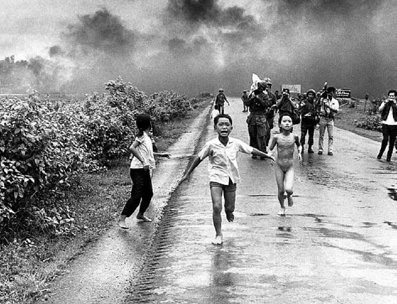 40年前越战经典照片中的女孩潘氏金福