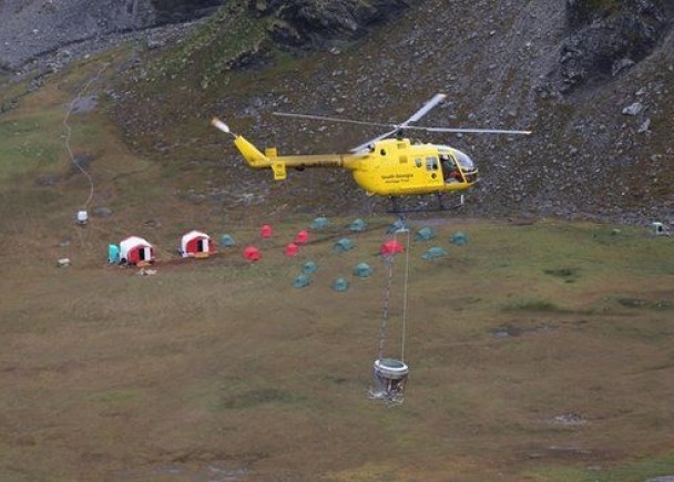 ������Ӣ�������������ǵ���Ͷ������ɱ����