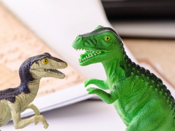 美国恐龙专家:恐龙玩具差得很远 缺少羽毛