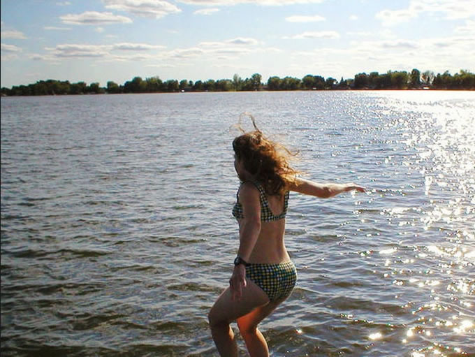 ������Ů�ӻ�����Ϊ��Ӿ���ܵ�ʳ�Ա��γ��Ⱦ��һ���غ���