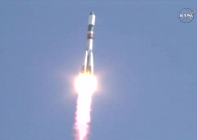 联盟号火箭将俄罗斯太空船送上太空
