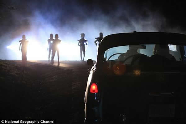 ����Ӣ�����Ŵ�ѧ�Ľ�������ѧ������-������Ī��˹��������������Ĺ۵㣬��������������Ƶ������ϵ��������ﲻ�ɱ�������ս���������ǻ����󡣲��һ���Эͬ�����Ĺ۵�