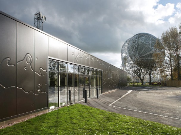 卓瑞尔河岸天体物理学中心(图)的天文学家花了3年时间,才可确认黑洞存在。