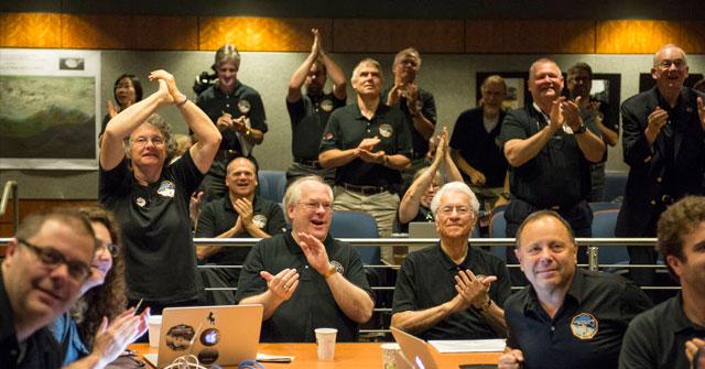 ���ܵ�������Ұ���ű�ƽ��Ѷ�ź󣬿�������Լ�������ս�˹��ѧӦ������ʵ���ң�APL����ѧ���ǹ���ף��