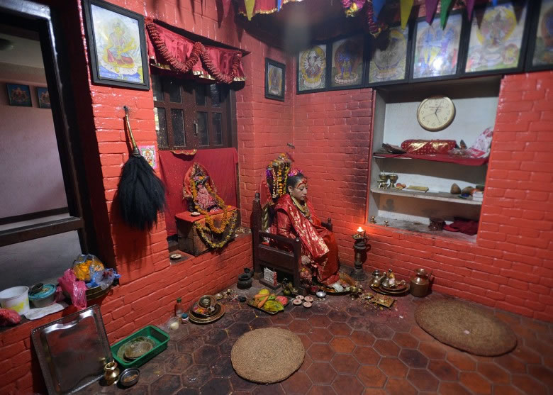 �ͼ�����櫺ͼ���ס��һ��5��ߵĶ���ƽ��