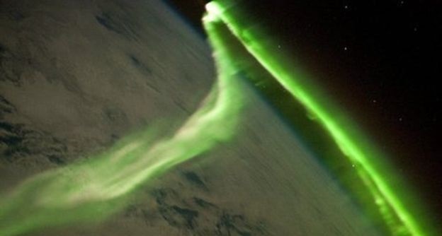 地球的北极极光多呈绿色