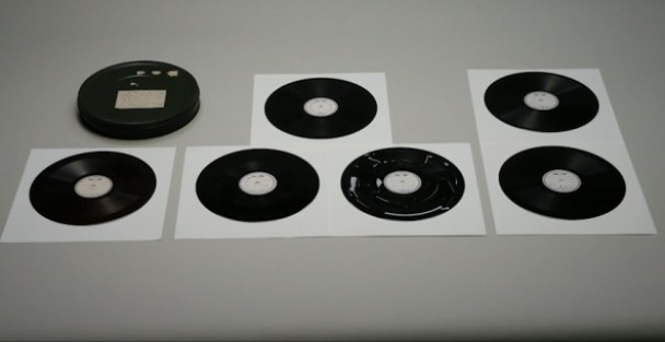 《终战诏书》的原版录音唱片共5张,另有一张日皇谈及粮食问题的录音唱片。