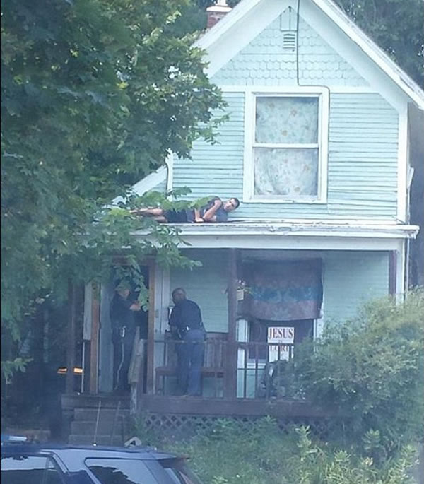 �������ɷ����»�•����(Edward Martin)���Ϸ����ɹ���ܾ�����Ƶ��������