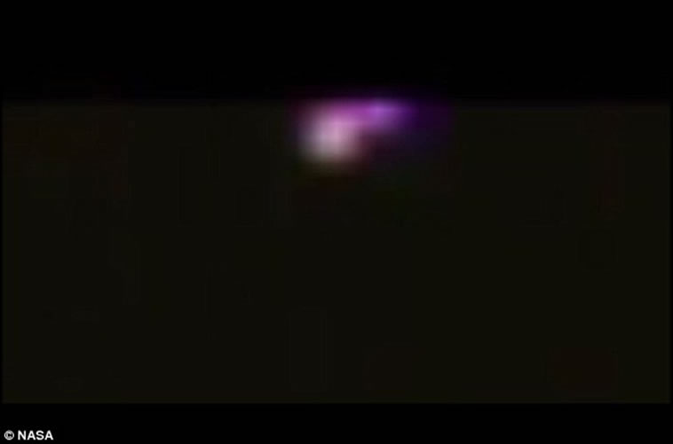 又一架UFO出现在国际空间站(ISS)附近