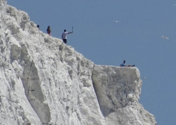 һȺ�ο�ð�����±���Ӱ