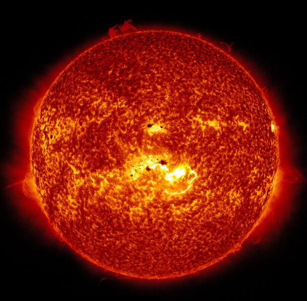 �ڳ����Ǳ��������У�һЩ��������ͬλ�ؿɷֲ���̫��ϵ�У����ڽ���Ĺ�����ʯ����������