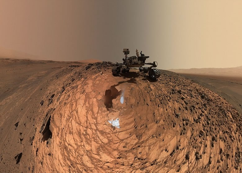 拍摄地区名为Marias Pass,邻近高山。