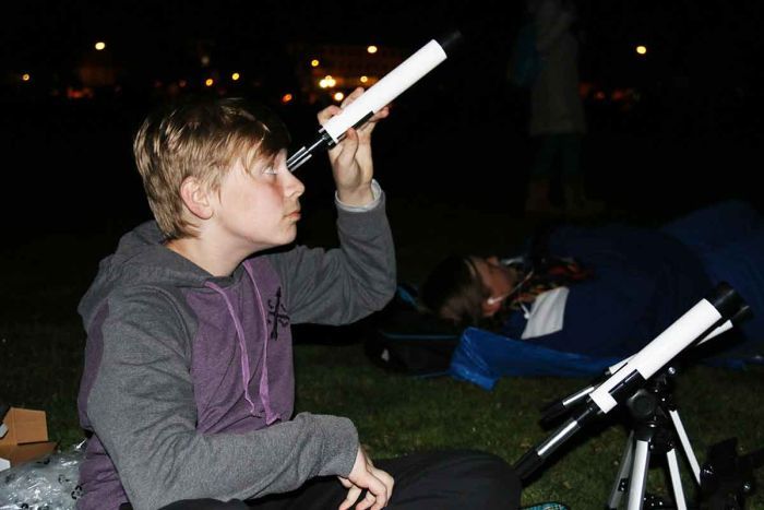 澳大利亚千余人同时观星创造新世界纪录