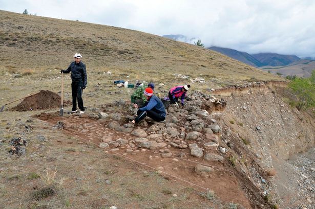 俄罗斯阿尔泰山发现一具有1500年历史的婴儿木乃伊 与Bulan-Kobinskaya文化有关