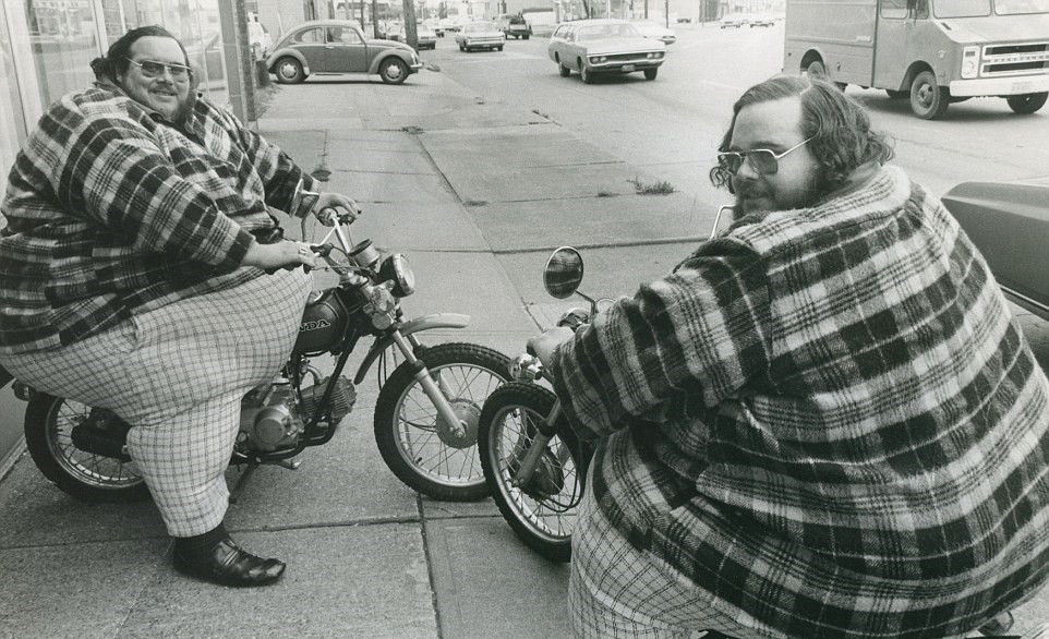 世界上最重的双胞胎来自美国,两人的体重加在一起超过1200斤。