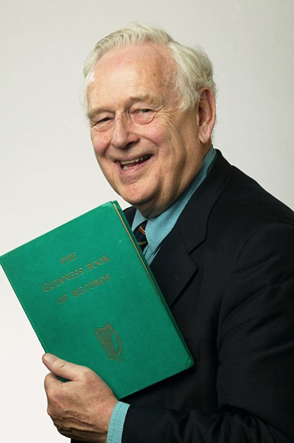 《吉尼斯世界纪录大全》最早的编写者之一诺里斯·麦克沃特(Norris McWhirter)