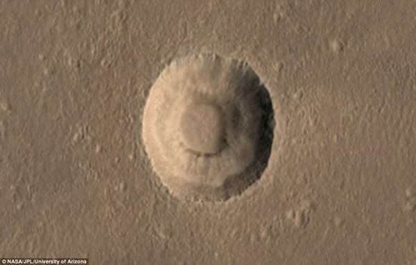 在行星地表之下,当那里的物质存在成分差异时便容易导致阶梯状地形的出现,如沙尘,冰层或岩石层。这个独特的撞击坑位于火星上一片叫做“阿卡迪亚平原”的区域,科学家们此