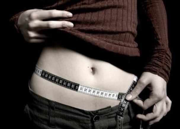 厌食症女患者的脑部会较正常细小