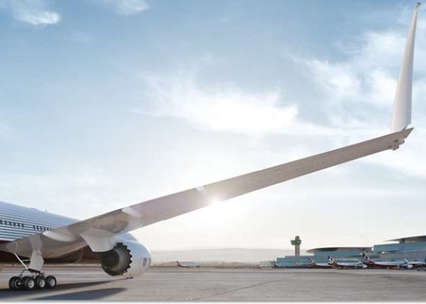 777-9X客机的最大特色,是其机翼末端可折起来令其缩短。