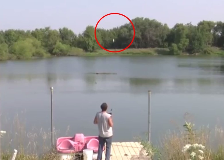 ������ִң�������������˻���ˮ���Ϸ��ƶ����㣨��Ȧ����