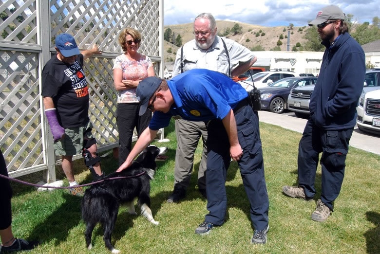 ��ʯ��԰ְԱ�ḧѰ�ص�Jade