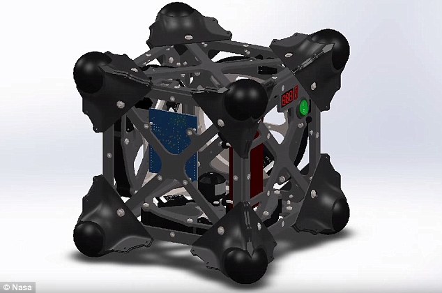 “刺猬”漫游者的外形是一个立方体,无论是以哪个面着陆,它都可以马上进行下一步操作。