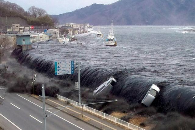 地震袭击后,高达7米的海啸会袭击奥克斯纳德市和文图拉市