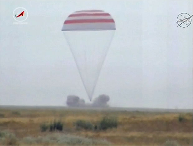 三名国际空间站宇航员搭乘俄罗斯“联盟TMA-16M”飞船返回地球