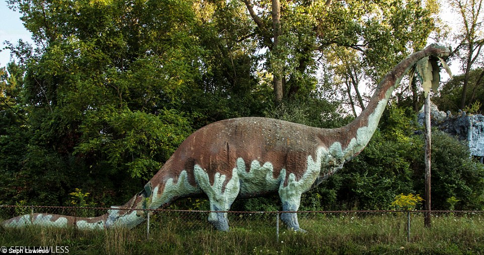 Ъʷǰɭ԰ʵ桶٪޼͹԰Where Dinosaurs Still Roam