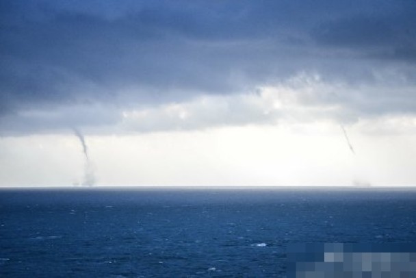“水龙卷”是水上龙卷风的别名,多发生在海面或湖面上空。