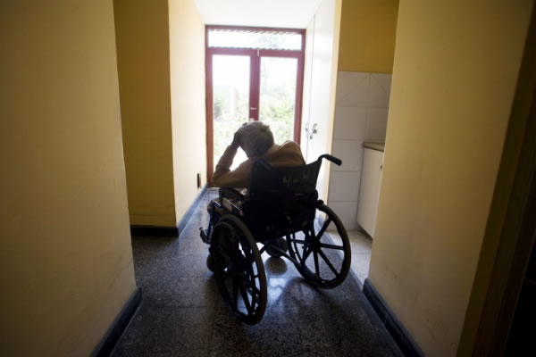 �����˵�ά����D��������֪����˥���Լ������������и߶������