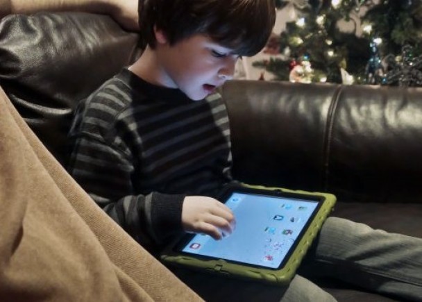 ר��ָ��ʱ��ʹ�õ��Ӳ�Ʒ��С���ѵľ����ԡ�רע����������չ��������Ӱ�졣