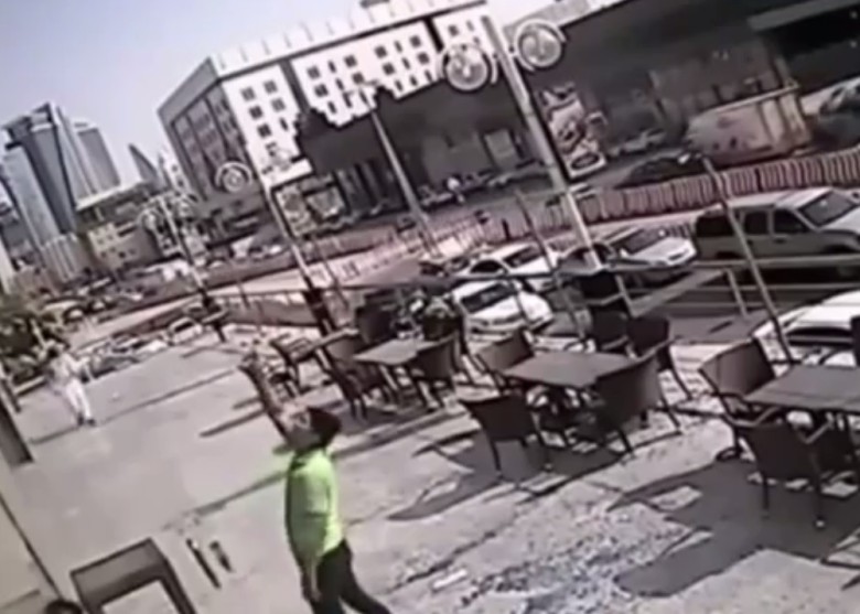 Ŀ����ֱָ���������ĵ�λ