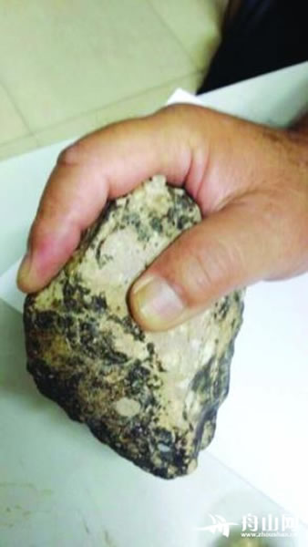 舟山海底发现疑似4万年前古人类使用的砍砸石器