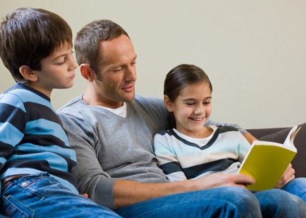 有研究指,父亲为子女说故事,明显改善子女的语言能力。